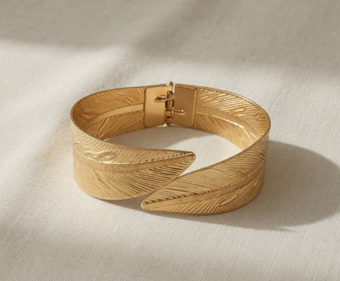 Leaf Design Cuff Bangle – Gold