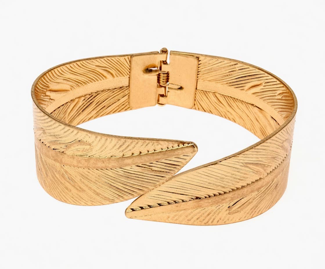 Leaf Design Cuff Bangle – Gold